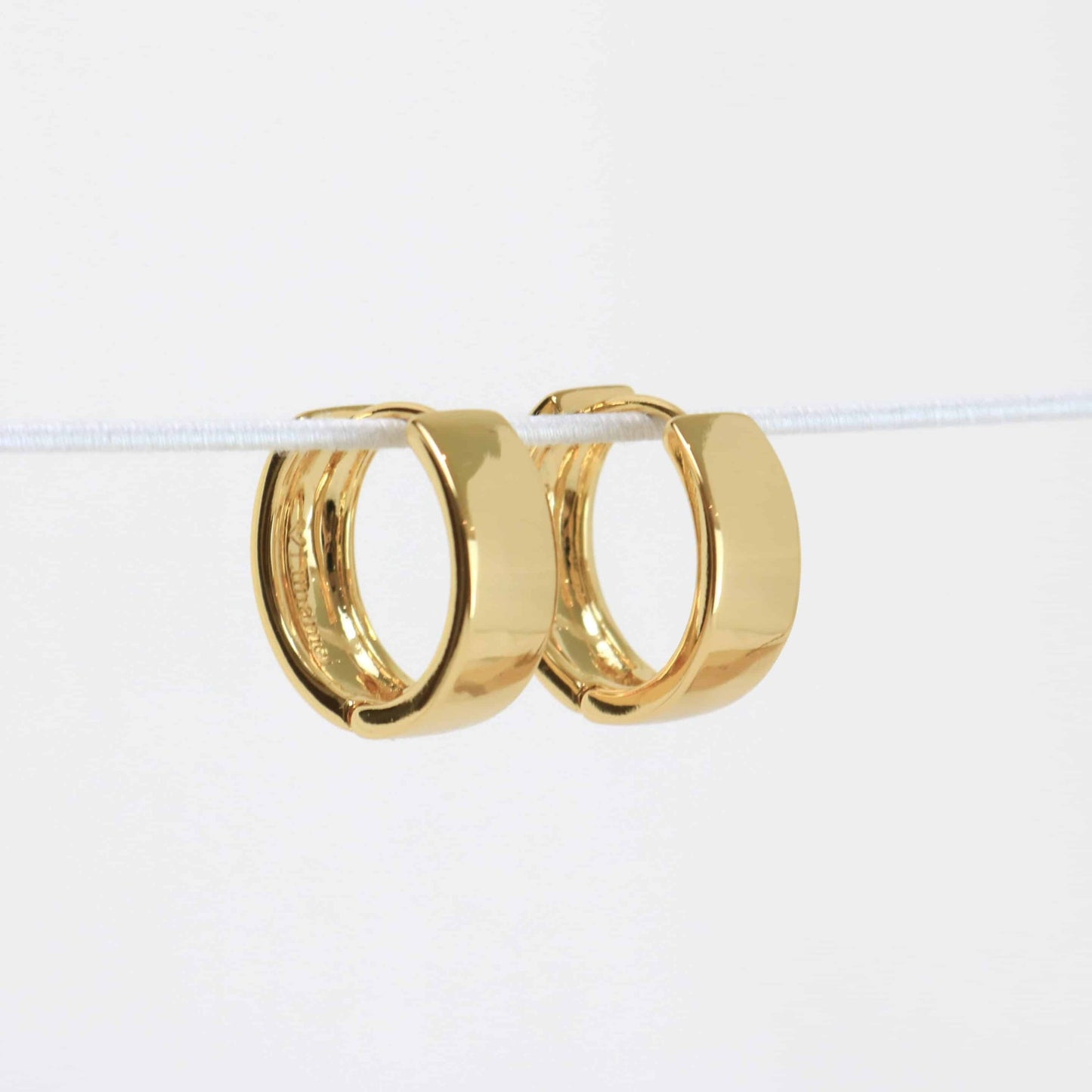 Joy Hoops in Gold