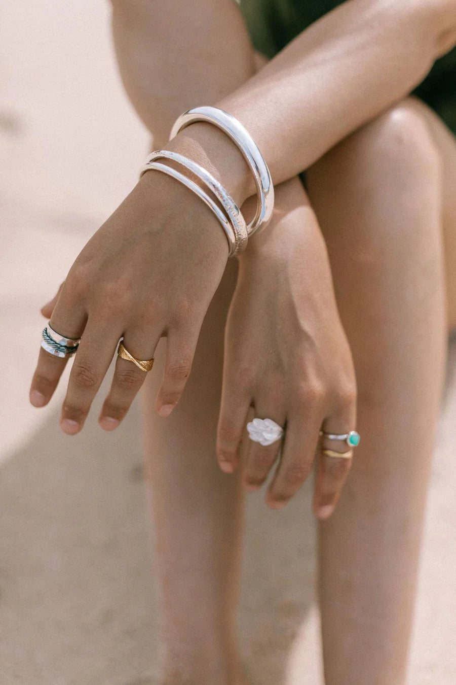 CIRCULAR Battered bangle
