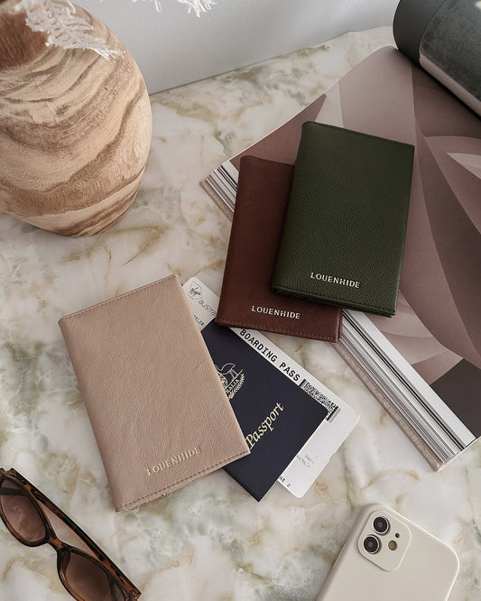 LOUENHIDE | Venice Passport Holder