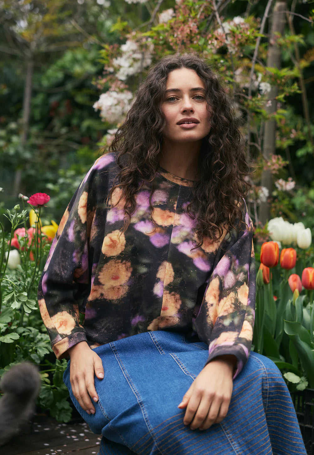 Dahlia Batwing Sweat - Rain floral