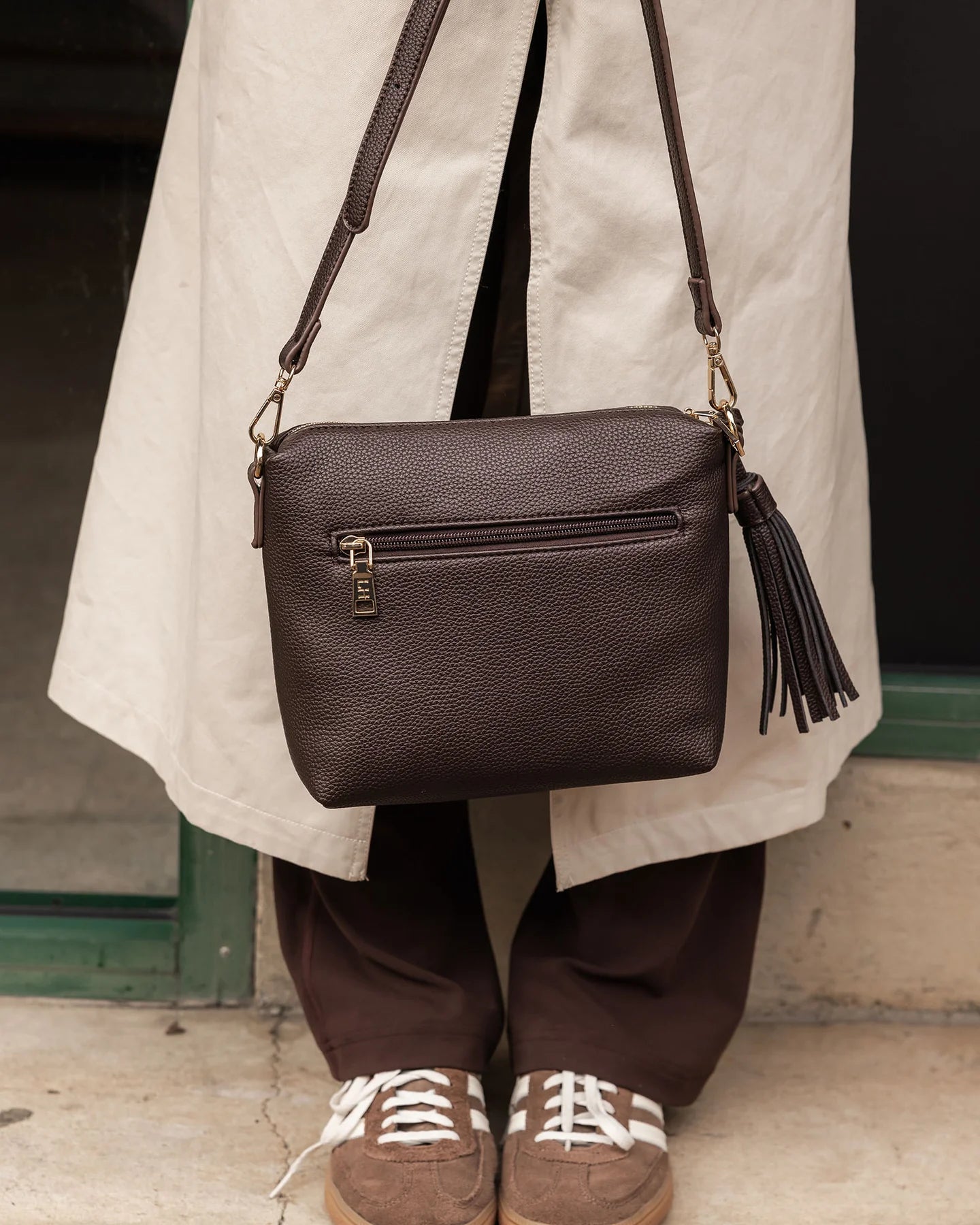 Kasey Crossbody - Chocolate