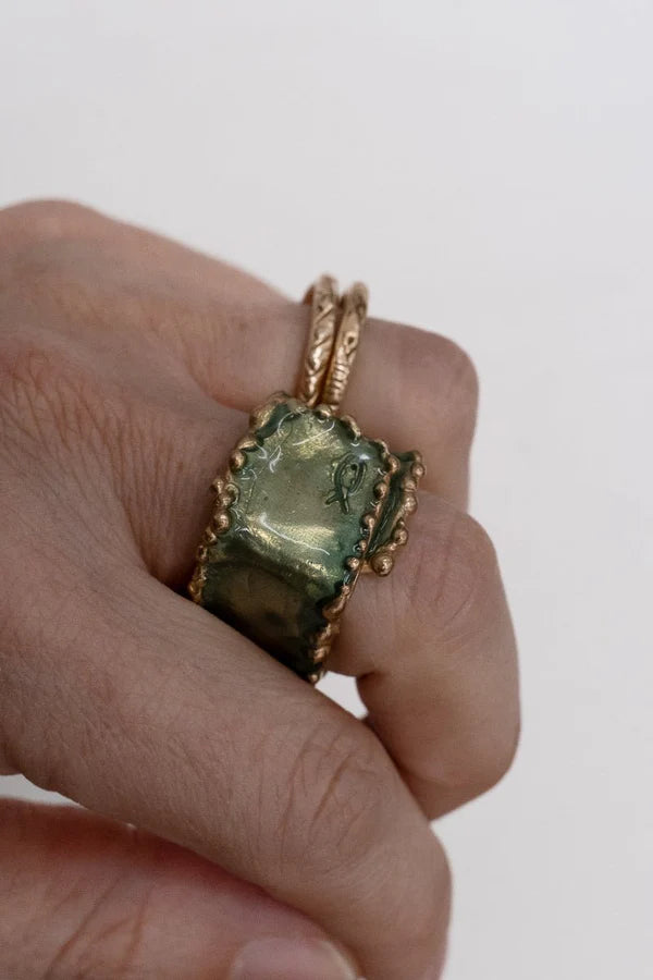 Busta Ring