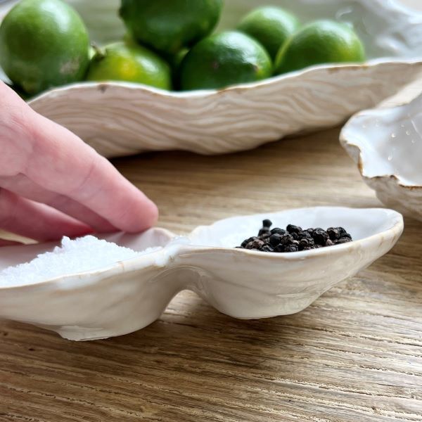 Mode Clam Twin Condiment Bowl