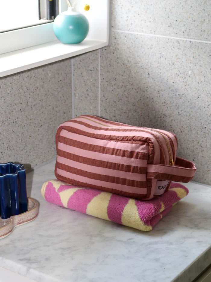 Sundae Seersucker Wash bag