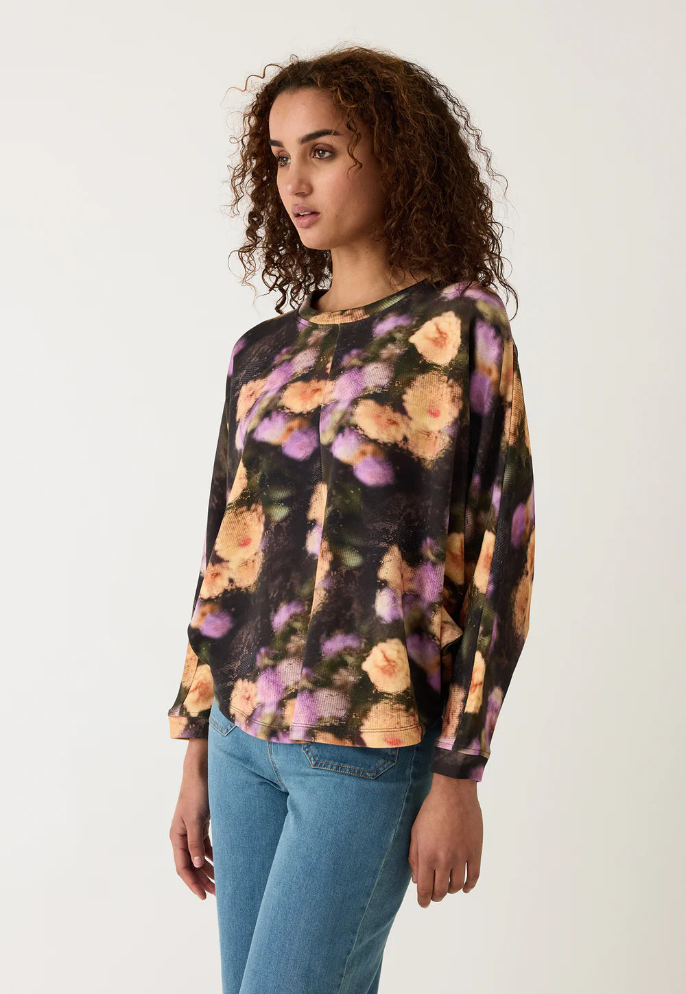 Dahlia Batwing Sweat - Rain floral