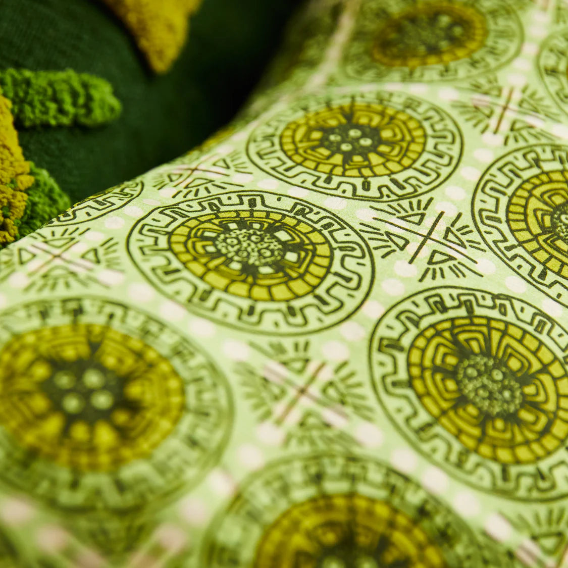 Gabriella Cushion I Lime